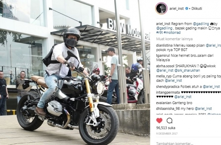 Ariel NOAH di atas moge BMW R Nine T.