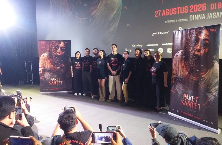 Para Pemain Film 'Paket Santet'. (mia)