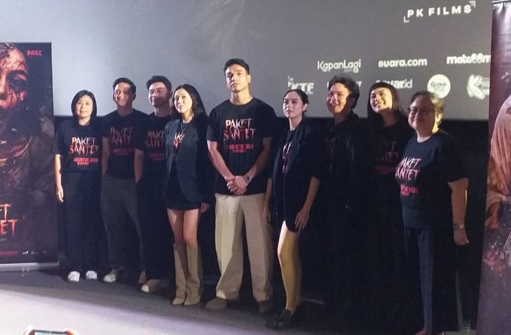 Para Pemain Film 'Paket Santet'. (mia)