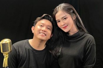 Bella Bonita Gelisah Sembunyikan Wajah Anak, Netizen Makin Yakin: Pasti Mirip Bapaknya Ketiplek