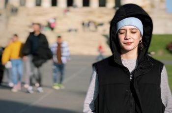 Makin Berani! Putri Anne Ubah Warna Rambut Jadi Merah Menyala