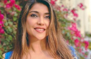 Pertama Kali Pacaran Langsung Nikah, Sarah Azhari Bongkar Perjalanan Cinta Dengan Pedro Carrascalao