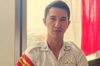 Video Calon Suami Ayu Ting Ting Nyanyikan Yel-yel dan Joget Bareng Pasukan TNI Viral, Netizen Pasang Badan: Emang Salahnya di Mana?