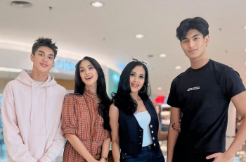 Diah Permatasari dan Maudy Koesnaedi Nongkrong Bareng, Anak Bikin Salfok: Tiang-Tiang Ganteng!