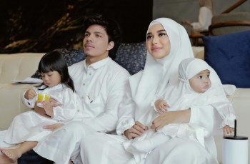 Aurel Hermansyah Copot Bulu Mata dan Tampil Natural saat Ibadah Haji, Banjir Pujian: Bercahaya Banget