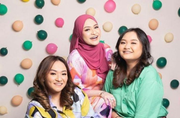 Nathalie Holscher dan adik-adiknya (Instagram)