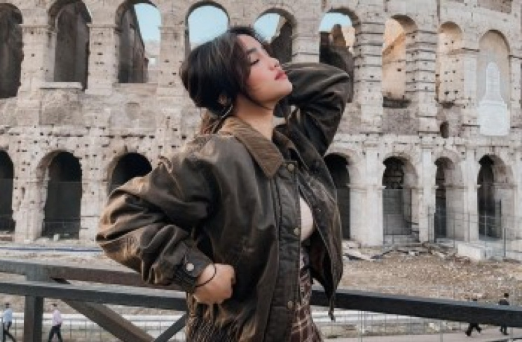 Inspirasi OOTD Liburan ala Fuji. (Instagram/fuji_an)