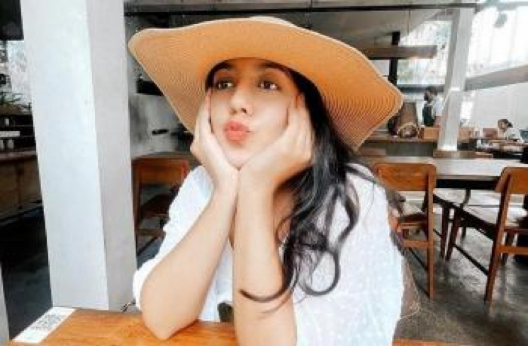 Pesona YouTuber Nessie Judge. ((Instagram/@nessiejudge))