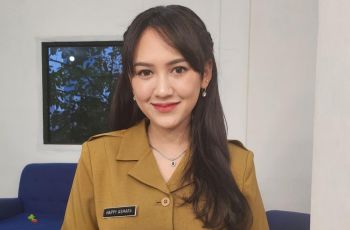Ketemu Penonton yang Lebih Tua, Attitude Happy Asmara Jadi Sorotan: Cara Salimnya...