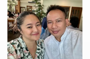 Pamer Foto Lidah Melet Bareng Vicky Prasetyo, Marshanda Malah Diminta Segera Rukiah: Cacha Kena Guna-guna?