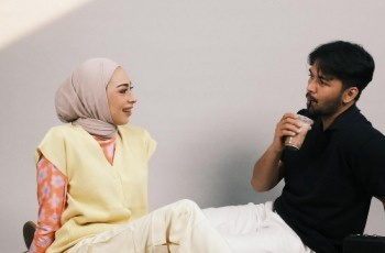Usai Bongkar Perselingkuhan Suami dan Pramugari, Momen Ira Nandha Kepergok Jalan Bareng Elmer Disorot: Plotwist Membagongkan!