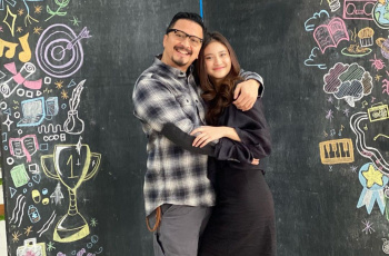Isak Tangis Ferry Maryadi Di Hadapan Anak, Istri, Dan Mantan Istri: Netizen Malah Salfok Sama Kerukunannya