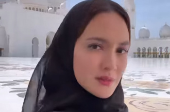 Masyaallah! Shandy Aulia Mendadak Berhijab dan Diduga Resmi Mualaf: Doa Bapaknya Terkabul