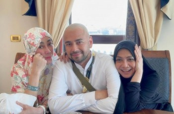 Gegara Tak Sudi Raffi Ahmad Dibotaki di Mekkah, Amy Qanita Kena Diceramahi: Emaknya Masih Mikirin Dunia!