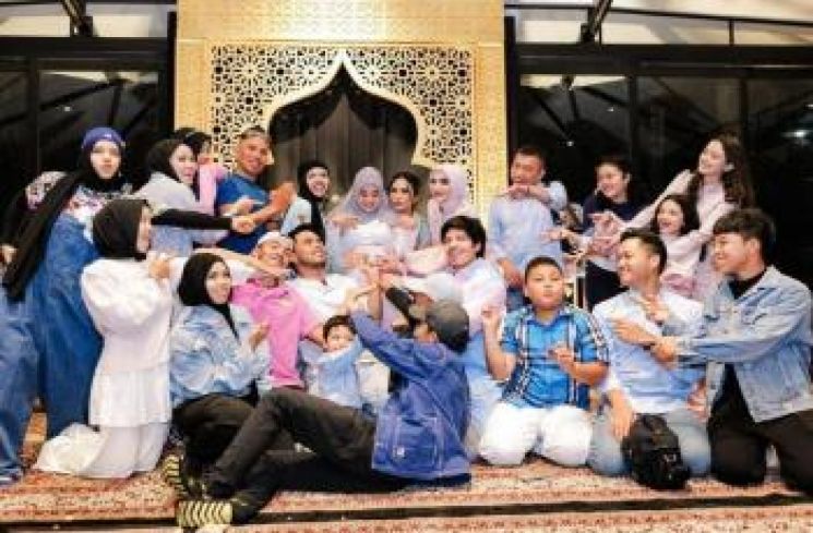 Gen Halilintar.di gender reveal anak kedua Aurel Hermansyah. (Instagram/@genhalilintar)