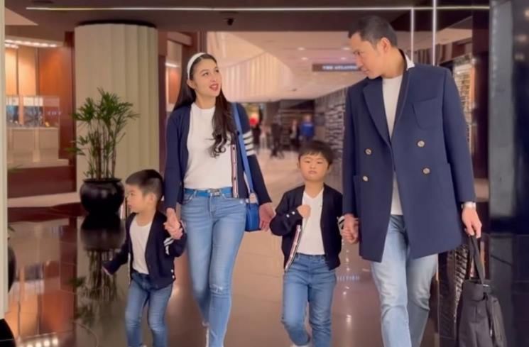 Keluarga Sandra Dewi dan Harvey Moeis. (Instagram/@sandradewi88)