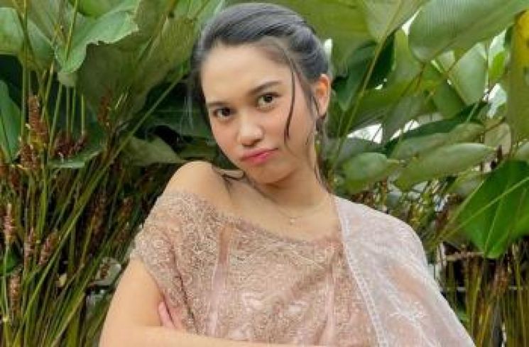 Biodata Lengkap dan Agama Azizah Salsha (instagram/@azizahsalsha_)