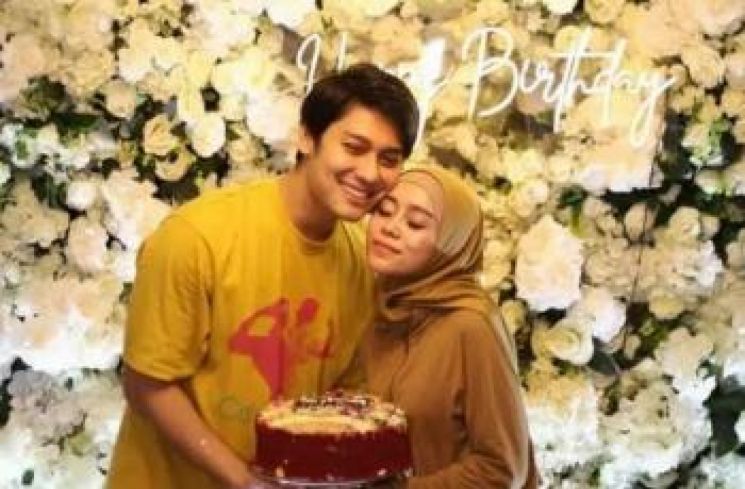 Momen Kejutan Ultah Lesti Kejora. (Instagram/rizkybillar)