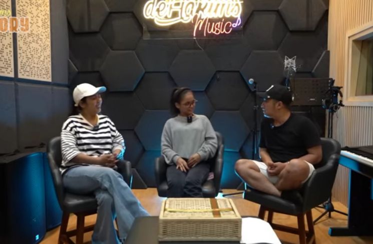 Soimah, Putri DA, dan Irfan Hakim [YouTube/deHakims Story]