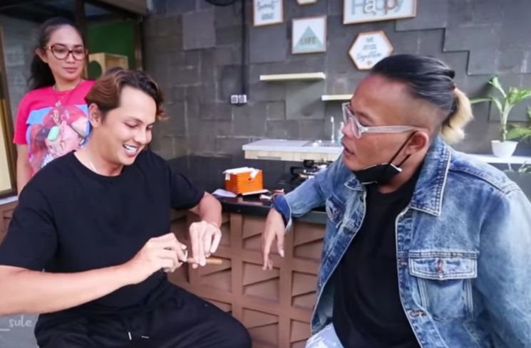 Andhika Pratama dan Sule (YouTube/Sule Productions)
