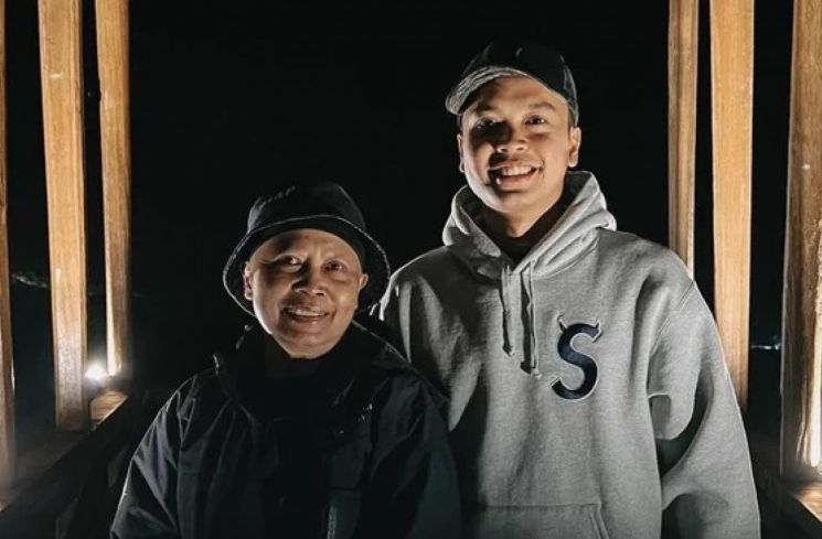 Anthony Ginting dan ibunda. (Instagram)
