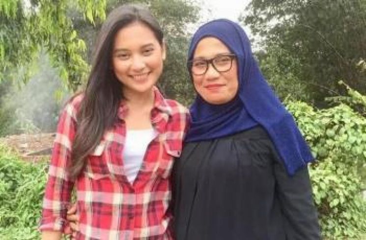 Potret Kebersamaan Indah Permatasari dan Nursyah. (Instagram/flower_iranayapenda08)