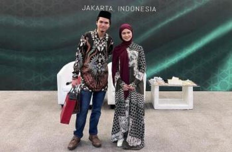 Tissa Biani dan Dul Jaelani ke acara Up Close & Personal Habib Umar. (Instagram/tissabiani)