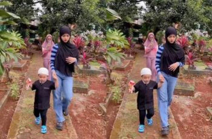Momen Gala Sky Ziarah ke Makam Vanessa Angel dan Bibi (instagram/@galaasky)