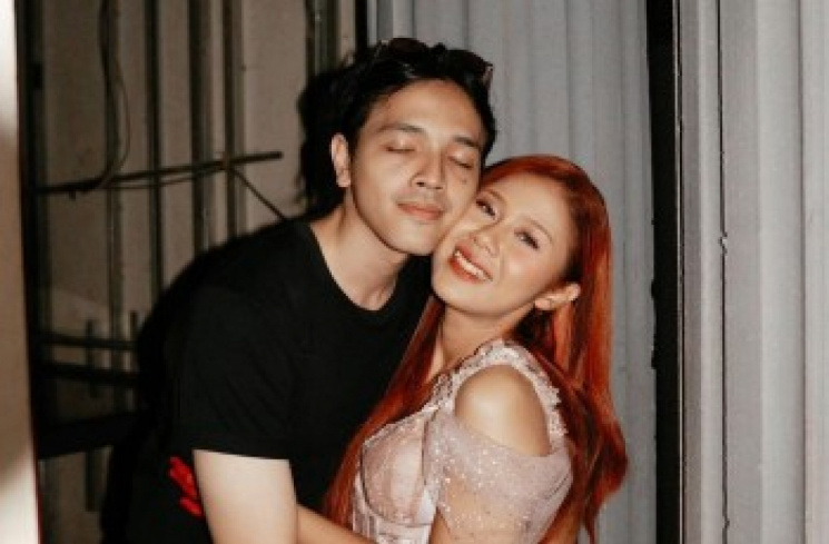 Potret Nadin Amizah dan Faishal Tanjung. (Instagram/tanjung_______)