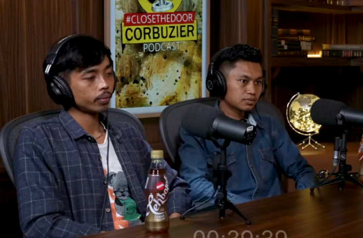 Relawan Erupsi Marapi, Dika dan Tomi di podcast Deddy Corbuzier. (tangkapan layar/Youtube) [Youtube.]