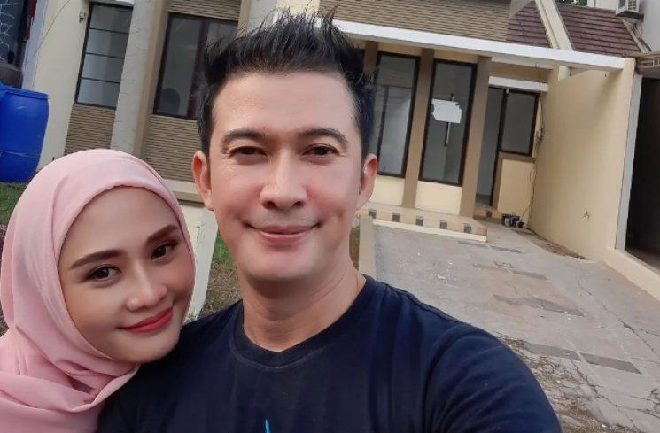 Mandala Shoji dan istri, Mardiha Deanov [Instagram @mandalaabadishoji]