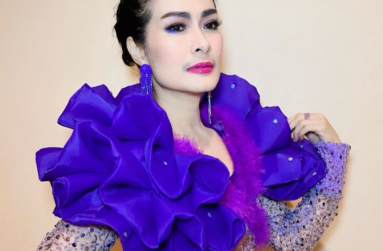 IIS DAHLIA [instagram @isdadahlia]