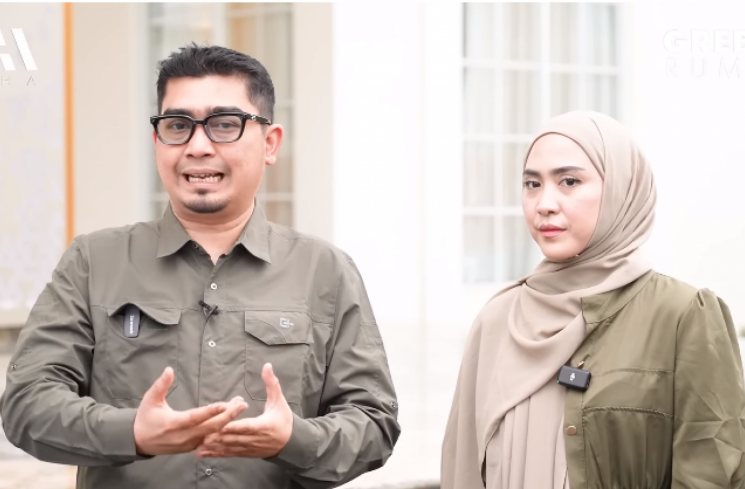 Ustaz Solmed dan istri [Istimewa]