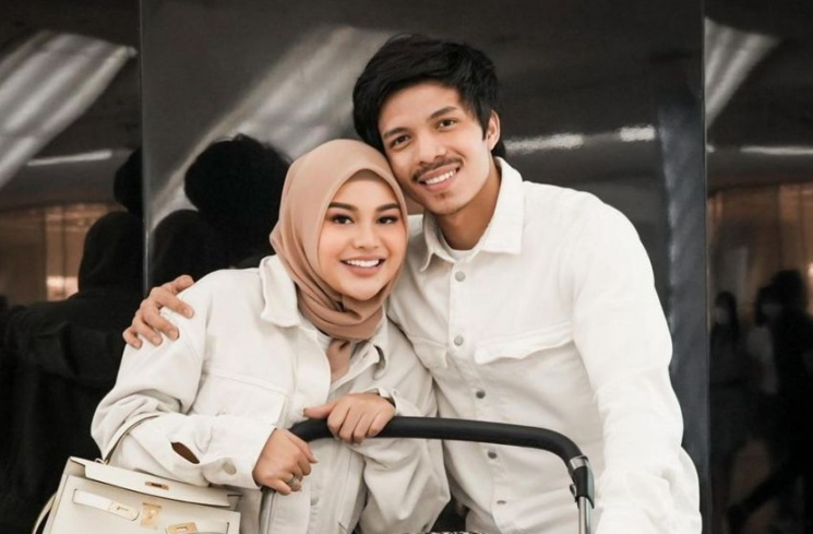 Aurel Lagi-lagi Dihujat Gegara 'Rakus' Bicara di Depan Atta Halilintar: Bininya Nyosor Aje [Instagram @attahalilintar]