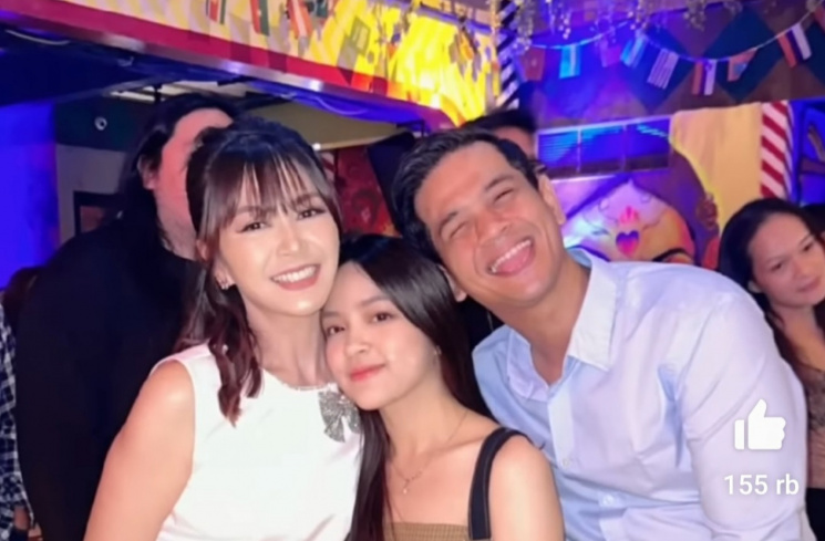 Eca Aura bersama Pasangan Surya Insomnia dan Tyara Renata [Youtube/THIS IS WJ]