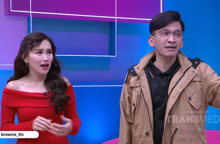 Ngamuk Ditagih Seragam Nikah, Ayu Ting Ting ke Ruben Onsu: Beli Aja, Ribet! (tangkapan layar/youtube) (Youtube.)