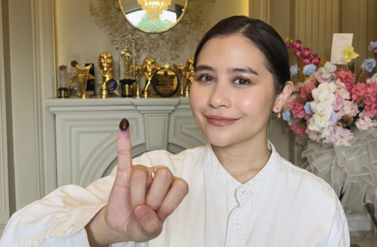 Prilly Latuconsina (Instagram @prillylatuconsina96)