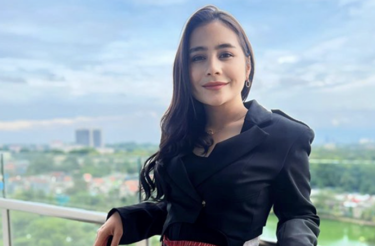 Prilly Latuconsina [Instagram @prillylatuconsina96]