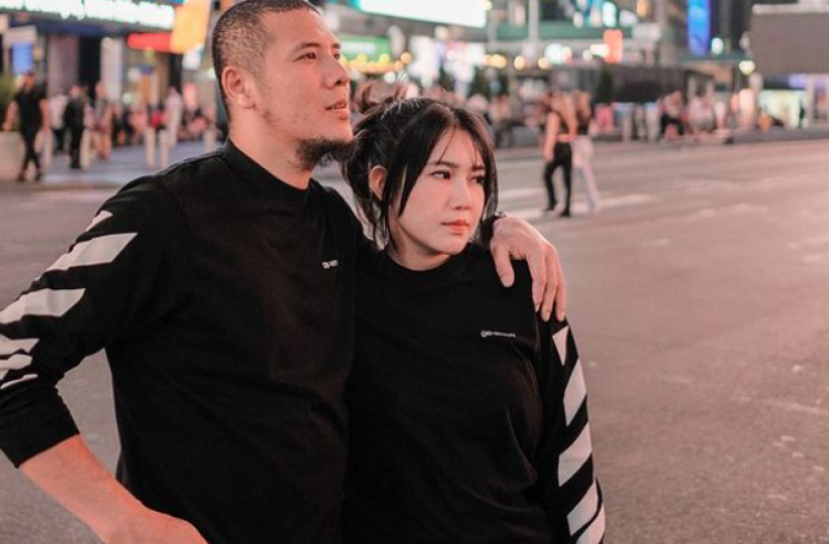 Via Vallen dan Chevra Yolandi (Instagram @viavallen)