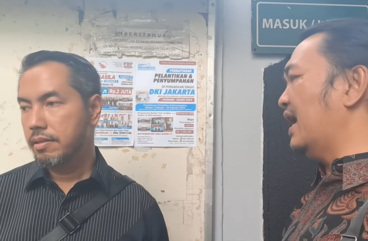 Sunan Kalijaga dan Kepala Sekolah di PN Jaksel, pada Senin (4/3/2024) [Tangkapan layar YouTube Intens Investigasi]