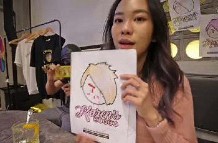 Momen Jessica Jane di Karen's Diner(YouTube/Jessica Jane)
