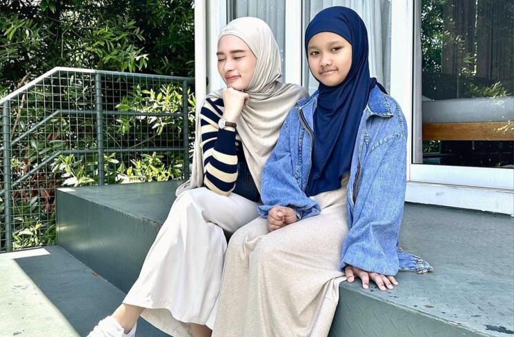 Inara Rusli Mati-matian Bela Sang Buah Hati Yang Sedang Dirundung: Anak Sekecil Itu Berkelahi Dengan Netizen [Instagram(@mommy_starla)]