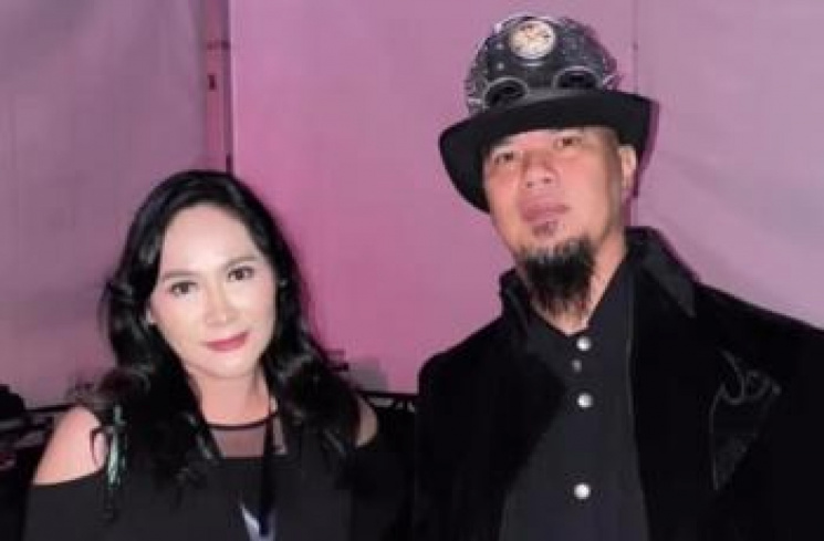 Potret Pungky Sukmawati Nonton Konser Dewa19 (Instagram/@pungky_sukmawati)