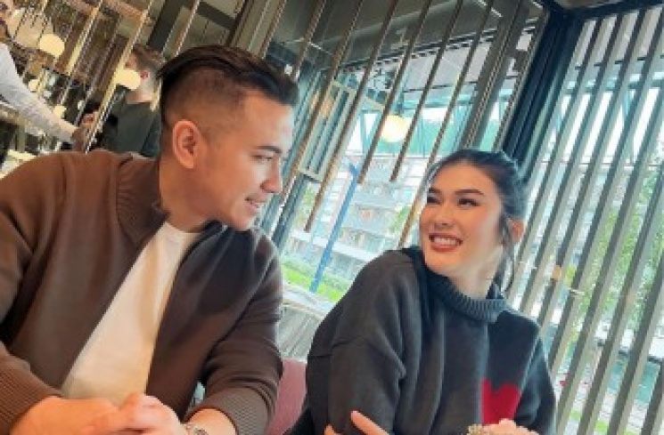 Stevie Agnecya dan suaminya, Anggi Pratama. (Instagram/@stevieagnecya)