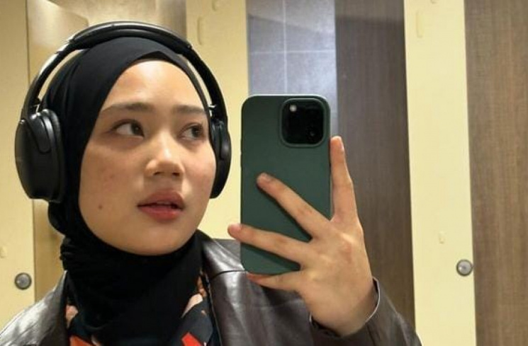Zara saat ini kuliah di Newcastle University, Inggris mengambil jurusan arsitektur [@camilliazr]