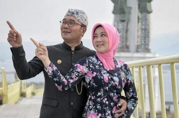 Ridwan Kamil dan Atalia Praratya, orang tua Zara [Instagram/@ataliapr]