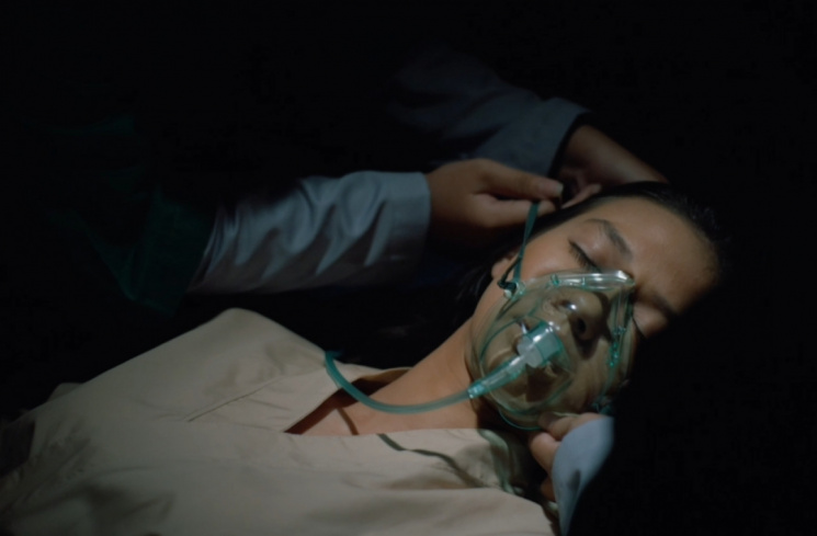Adegan dalam film Demi Si Buah Hati (KlikFilm)