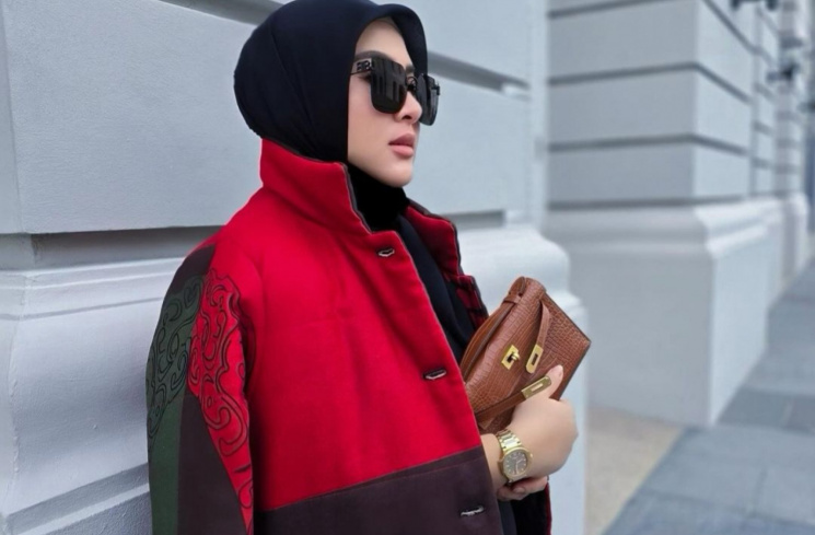 Foto Syahrini yang diduga sedang mengandung bayi. (tangkapan layar/instagram). [Instagram.]