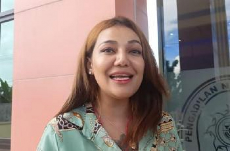 Tengku Zanzabella ditemui di Serang, Banten pada Senin (21/11/2022). (MataMata.com/Rena Pangesti)