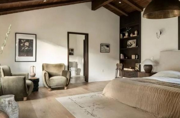 Bagian dalam rumah Lisa di Beverly Hills [Allkpop]
